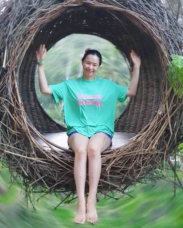 Gaya Honey Lee di Luar Drama. (Instagram/@honey_lee32)