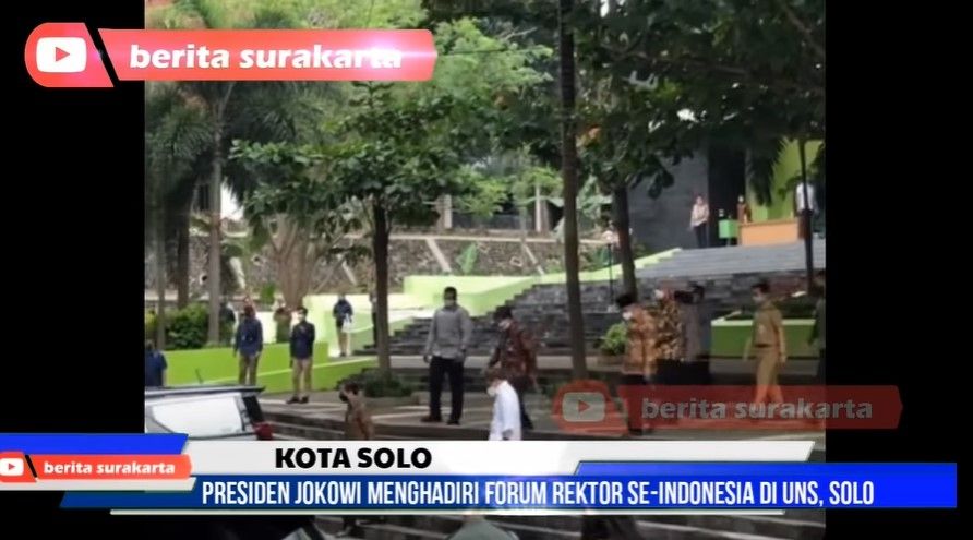 Gibran Rakabuming Raka mendampingi Jokowi (YouTube)