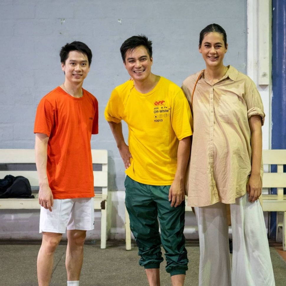 Baim Wong dan Paula Verhoeven bersama Kevin Sanjaya. [Instagram]