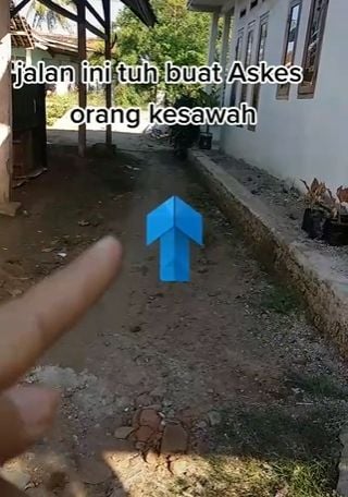 Pemilik tanah tak terima kebunnya jadi akses jalan setapak. (Tiktok)