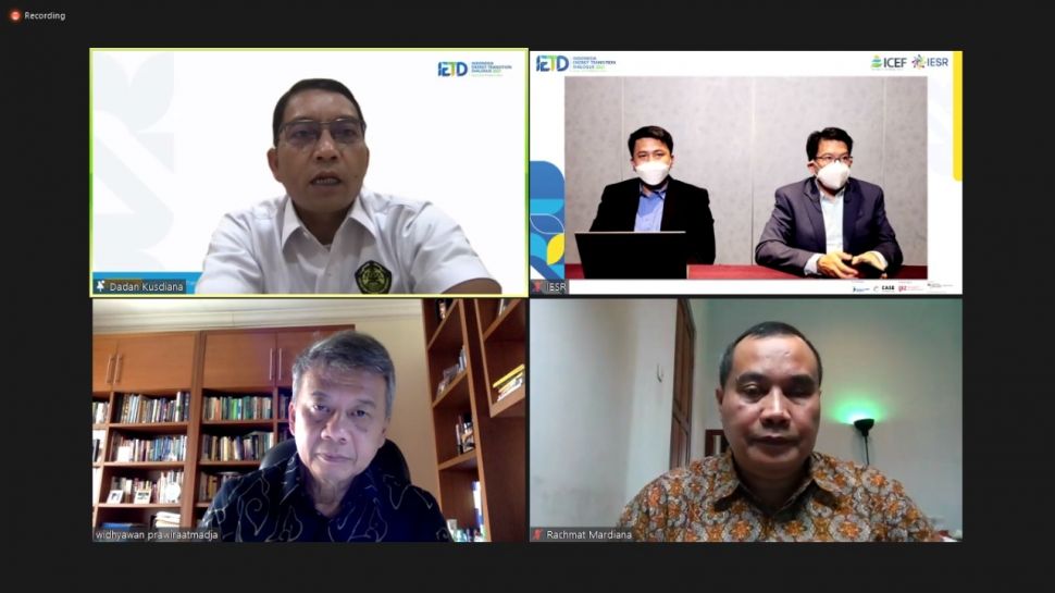 The 4th Indonesia Energy Transition Dialogue (IETD) yang diselenggarakan oleh Institute for Essential Services Reform (IESR) dan Indonesia Clean Energy Forum (ICEF), Senin (20/09/2021) secara virtual.