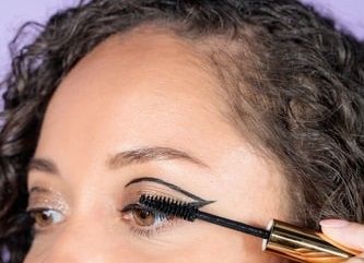 Graphic Eyeliner. (Pexels)