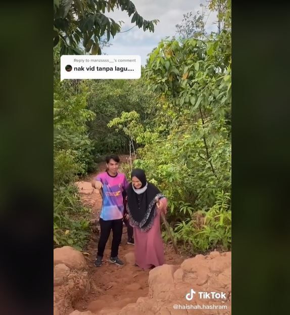 Viral Nenek 74 Tahun Berhasil Mendaki Gunung (tiktok.com/@haishah.hashram)