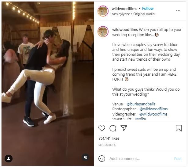 Viral Pasangan Pengantin Pakai Baju Olahraga saat Resepsi (instagram.com/wildwoodfilms)