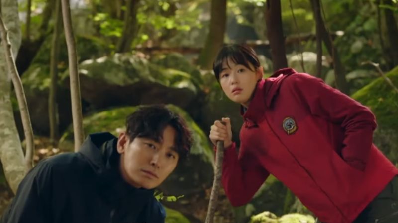 Tangkapan layar trailer Jirisan. (Youtube/iQIYI K-Drama)