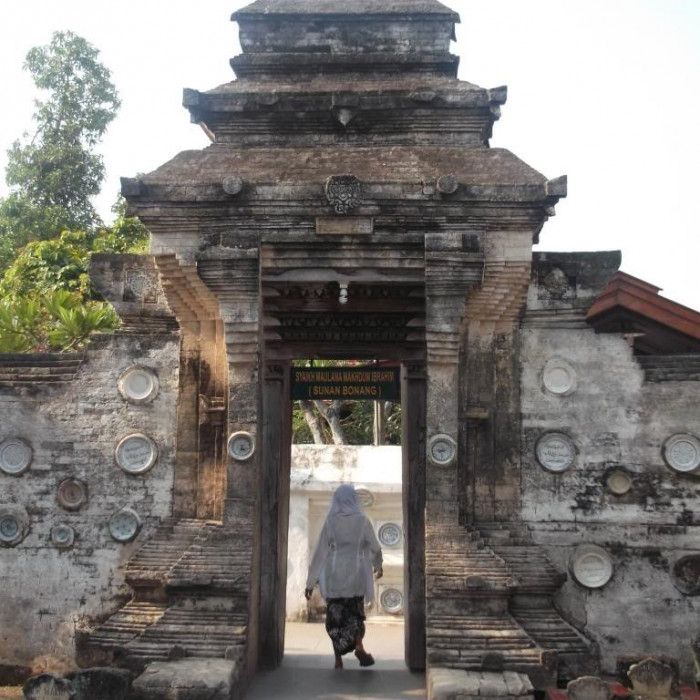 Makam Sunan Bonang (Dikbud)