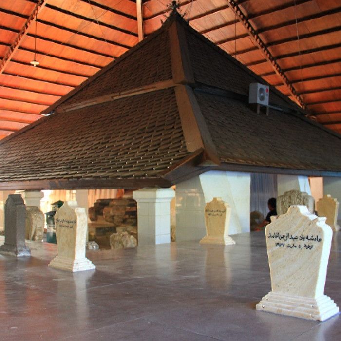 Makam Sunan Bonang (Dikbud)