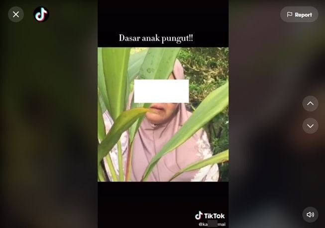 Viral wanita lakukan hal tak terduga saat ziarah sampai bikin ibu syok. (TikTok)