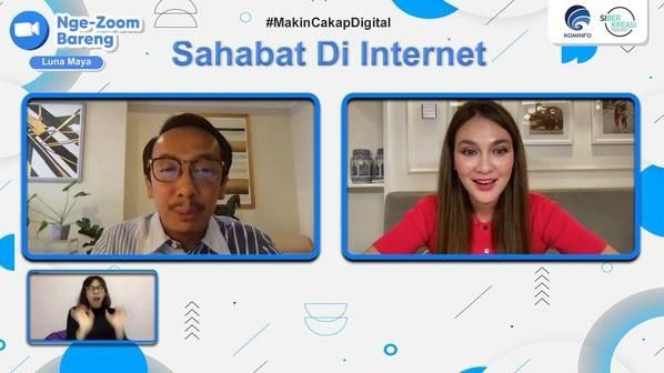 Luna Maya saat berbicara dalam Sahabat di Internet (Dok. Siberkreasi)