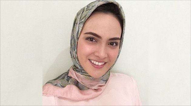 www.wowkeren.com https://keepo.me/celeb/walau-non-muslim-7-artis-ini-terlihat-cantik-saat-mengenakan-hijab/ Editor :Faizah Pratama