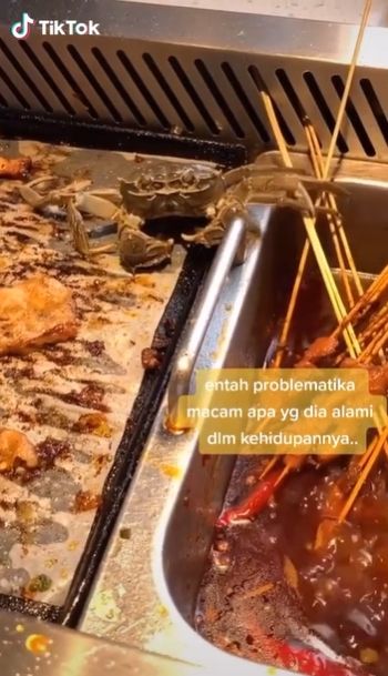 Viral Video Pria Tunggu Masakan di Restoran, Pas Dizoom Publik Kaget Lihat Hal Ini. (TikTok/Eshan_Pramadipta)