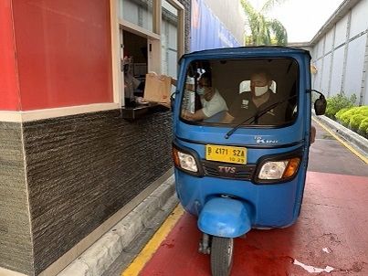 Beda Roda Satu Jalur di Layanan Drive Thru McDonald’s. (Dok. McDonald’s)