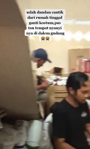 Biduan menyesal datang ke pernikahan. (Tiktok)