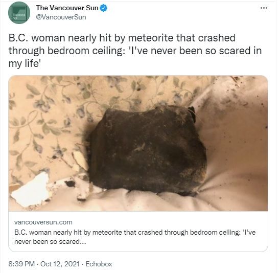 Meteorit jatuh di kamar. [Twitter]