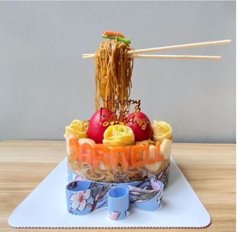 Kue mi goreng ala Indonesia di Singapura (Instagram @nyonyapantry.sg)