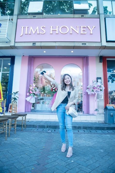 Pembukaan gerai offline store Jims Honey di Grand Galaxy City, Bekasi Jawa Barat. [dokumentasi pribadi]