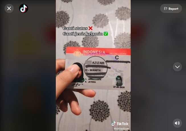 Viral SIM wanita salah tulis. (TikTok/@sitiiaziizah)