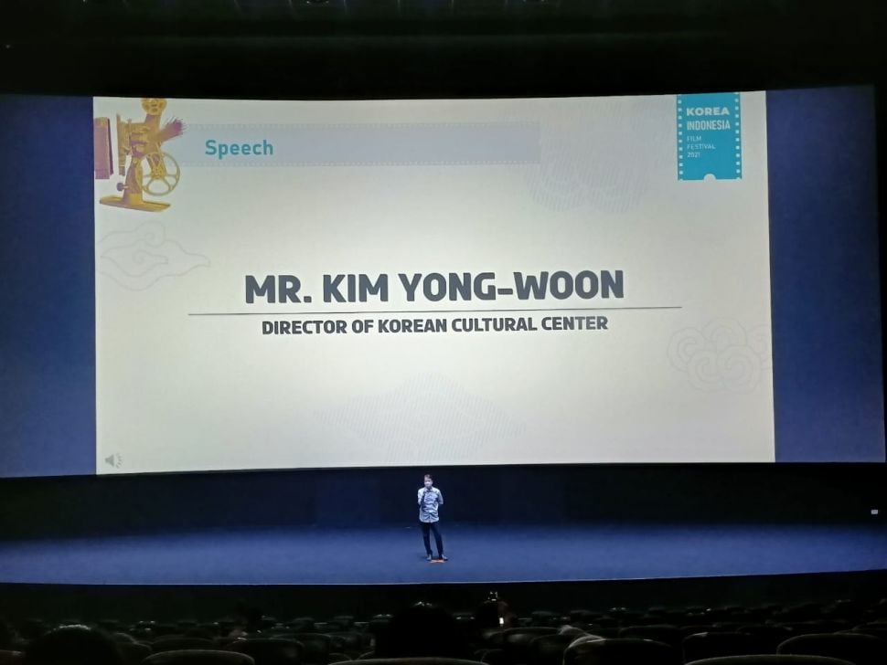 Direktur Korean Cultural Center Indonesia (KCCI), Kim Yong Woon saat memberikan kata sambutan di Opening Ceremony KIFF 2021. (Restu Fadilah/Suara.com)