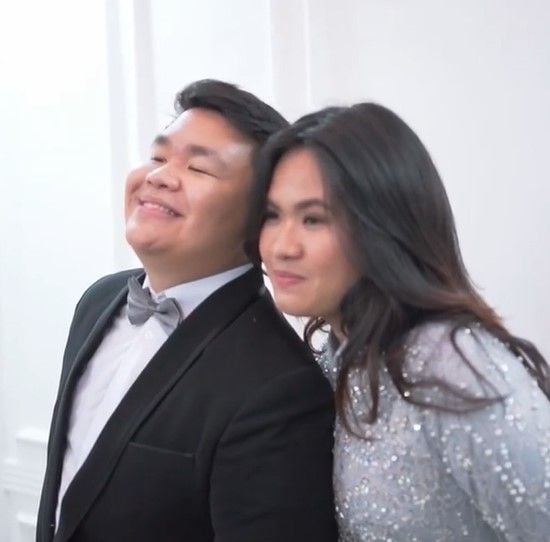 Momen Kiki eks CJR fitting baju pengantin. (Instagram/teukuryz)