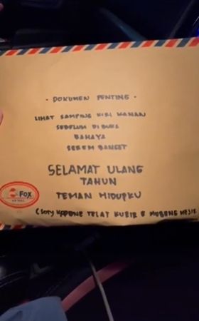 Istri dapat 'dokumen penting' dari suami. (Tiktok/@secangkirkafein)