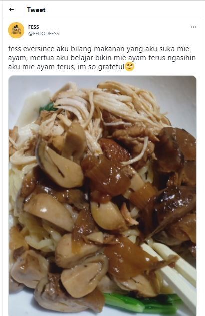 mertua belajar masak mi ayam (TikTok @FFOODFESS)