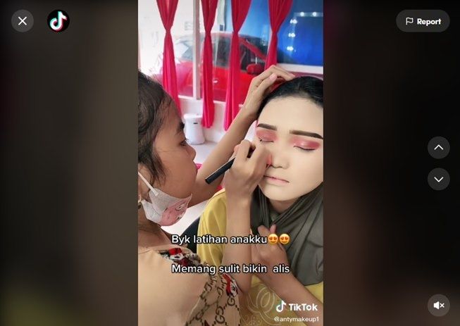 Viral Bocah Umur 9 Tahun Sudah Mahir Merias. (TikTok/@antymakeup1)