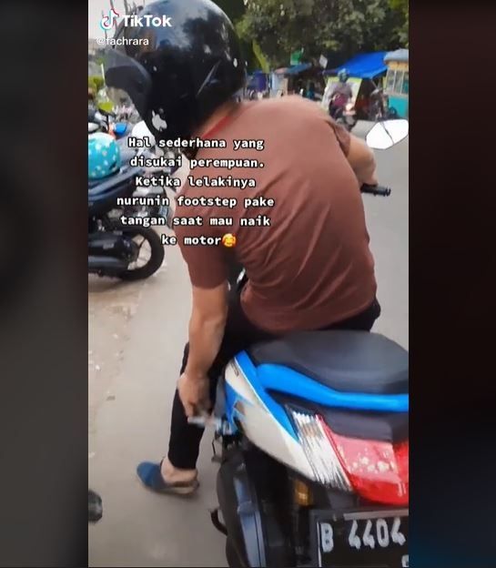 Viral Suami Lakukan Ini sebelum Boncengkan Istri Naik Motor (tiktok.com/fachrara)