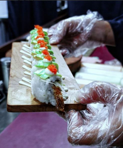 Hakosuka Sushi (Instagram @hakosukasushi)