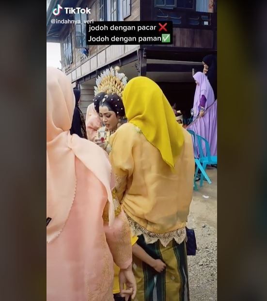 Viral Wanita Menikah dengan Paman Sendiri (tiktok.com/@indahnya_veri)