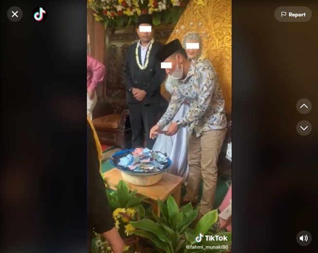 Viral Wadah Angpao Pernikahan Tak Biasa. (TikTok/@fahmi_munaki96)