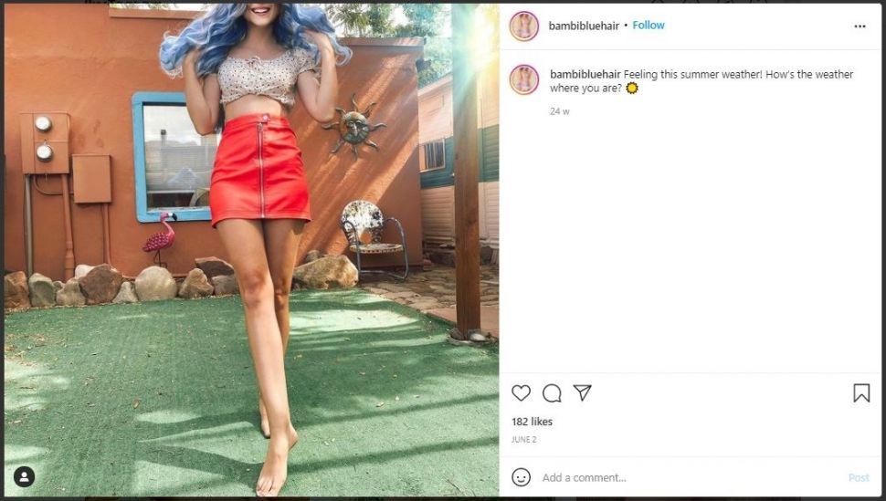 Jual Konten Dewasa, Wanita Ini Hasilkan Rp42 Miliar Meski Tak Tunjukkan Wajah (instagram.com/bambibluehair)