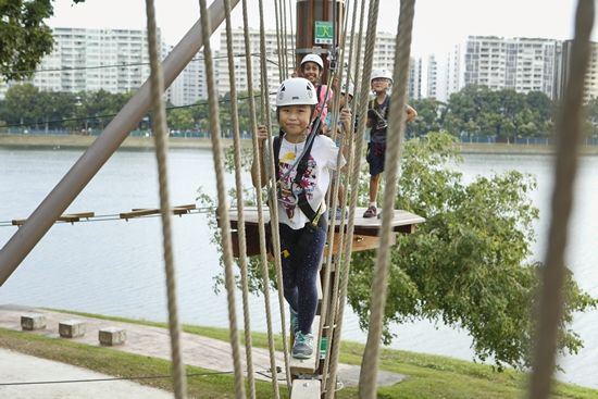 Anak-anak bermain di Forest Adventure (Dok.Forestadventure.com.sg)