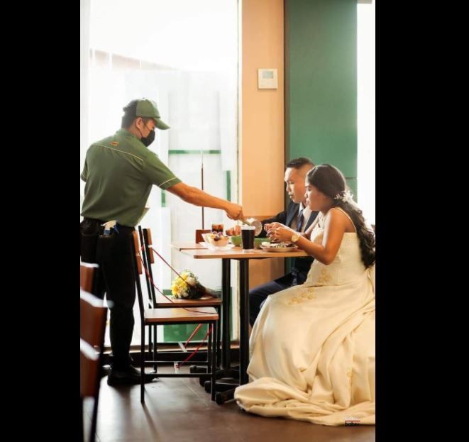 Viral Pasangan Gelar Resepsi di Restoran Cepat Saji karena Dana Terbatas (facebook.com/sugboph)