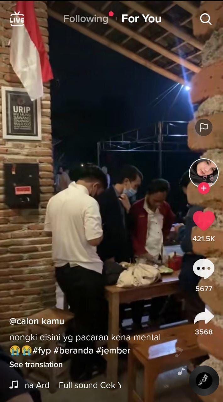 Viral Kafe Ajak Pengunjungnya Sholawatan (TikTok)