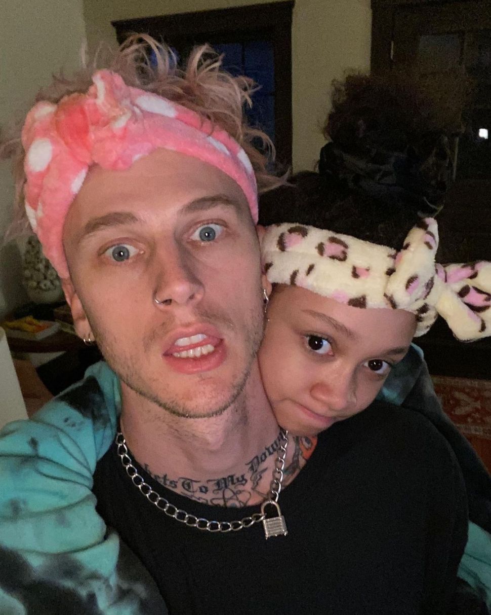 Machine Gun Kelly dan putrinya, Casie. [Instagram]