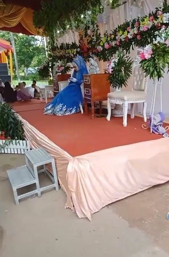 Penampilan ibunya bak seorang pengantin baru. (Tiktok)