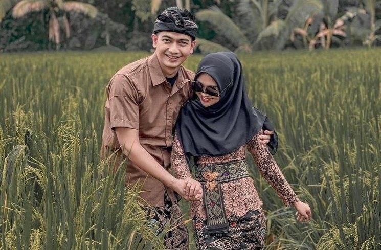 Potret Honeymood Ria Ricis dan Teuku Ryan. [Instagram/@riaricis1795]