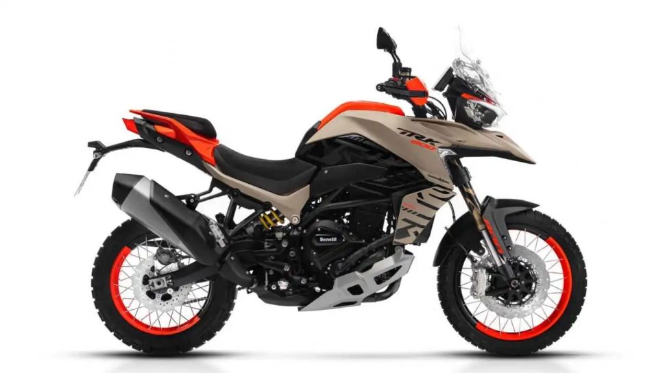 Benelli TRK 800. (rideapart.com)