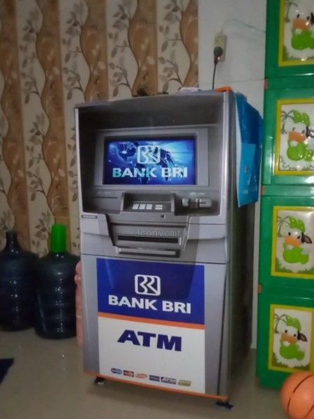 Kulkas jadi mesin ATM (twitter.com/convomf)
