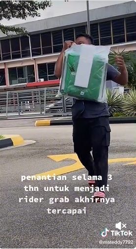 Berhasil Jadi Driver Ojek Online Setelah Penantian 3 Tahun  (TikTok) 