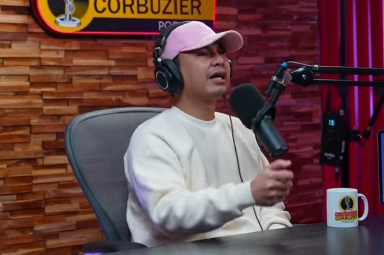 Raditya Dika dalam podcast Deddy Corbuzier. [Youtube]