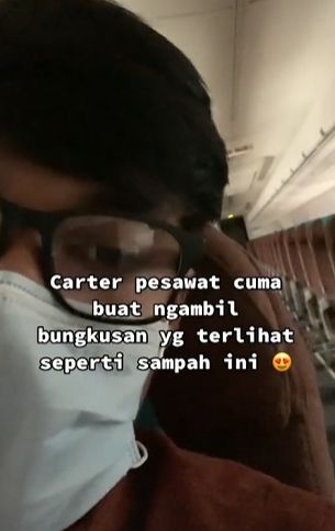 Pria mengaku menyewa satu pesawat hanya untuk dirinya sendiri. (Tiktok/@borneobirdnest8888)