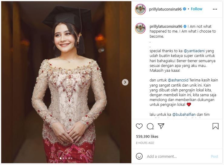 Kebaya Prilly Latuconsina saat Wisuda (instagram.com/prillylatuconsina96)