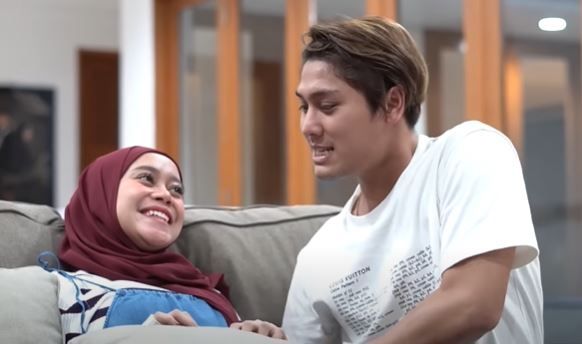 Lesti Kejora dan Rizky Billar. (Youtube/CikyCitraRezky)