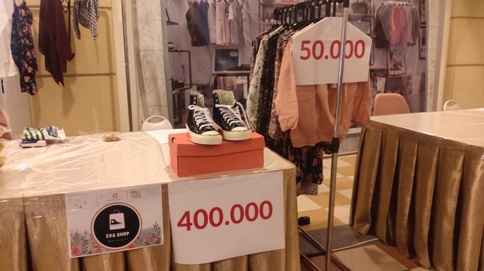 Eva Shop di Holiday Sale Bazaar-Prime Space. (Suara.com/Dinda Rachmawaty)