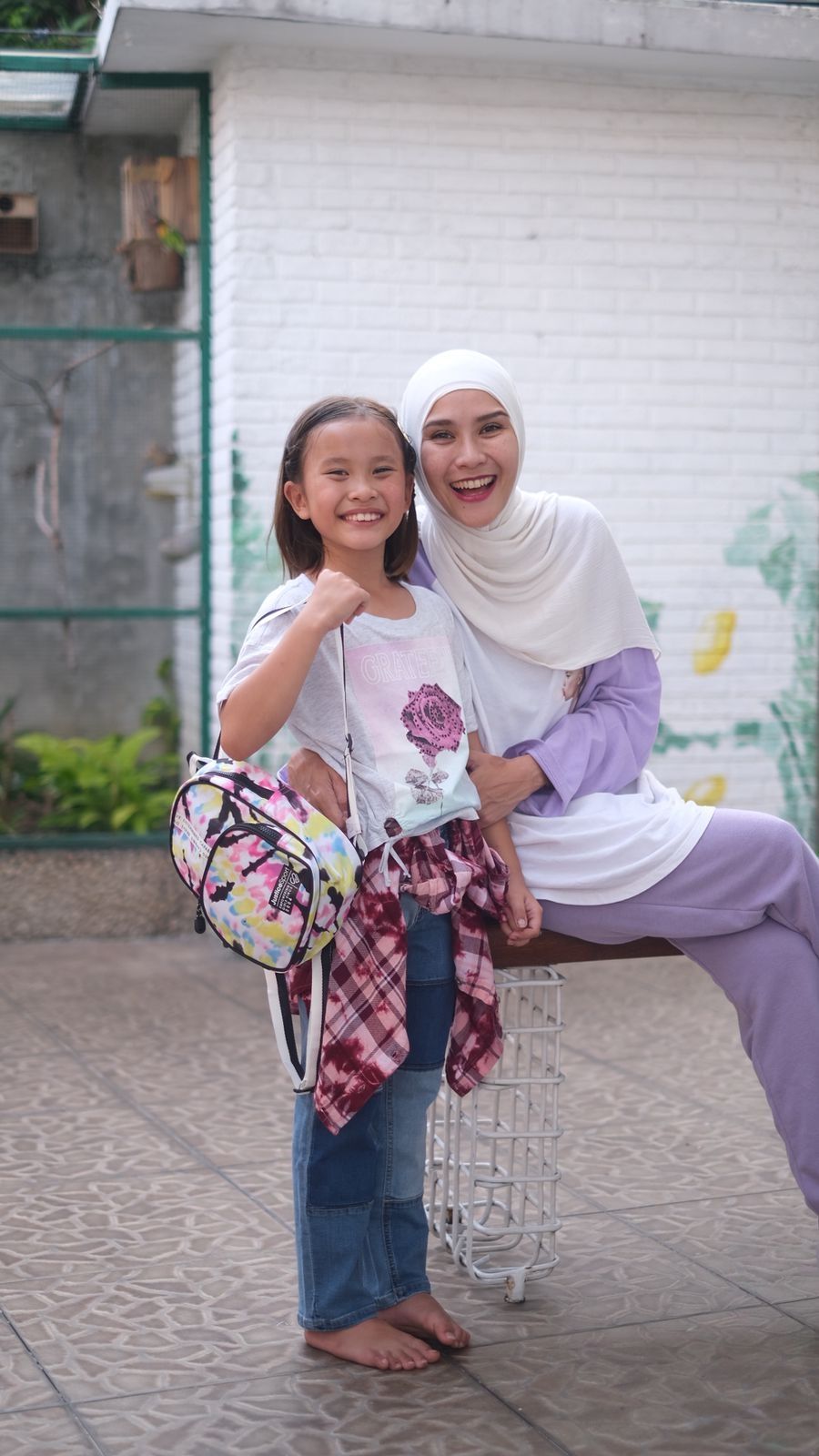 Zaskia Adya Mecca bersama dengan putri keduanya, Kala Madali Bramantyo. (Dok. Justice Indonesia)