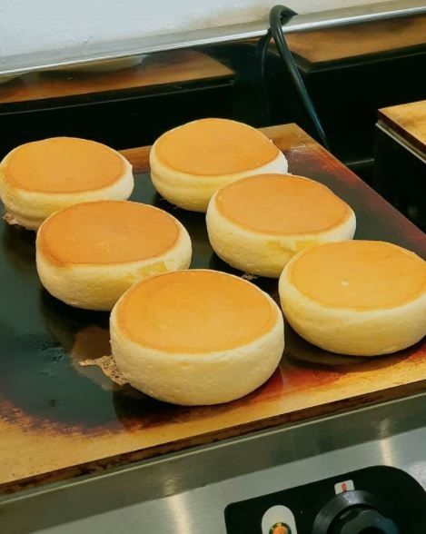 Pluffy Pancake (Instagram @pluffypancake)