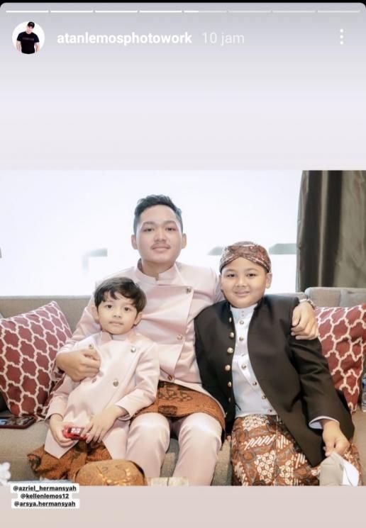 Potret Lucu Adik-adik Aurel di Acara 7 Bulanan. (Instagram/atanlemosphotowork)