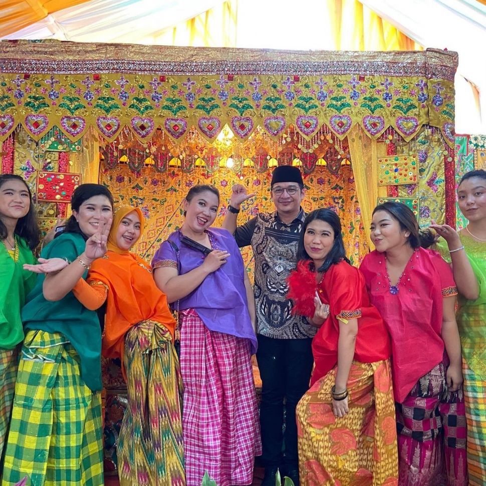 Pasha Ungu menghadiri acara pernikahan warga di kawasan Tanjung Priok, Jakarta Utara, Minggu (19/12/2021). [Instagram]