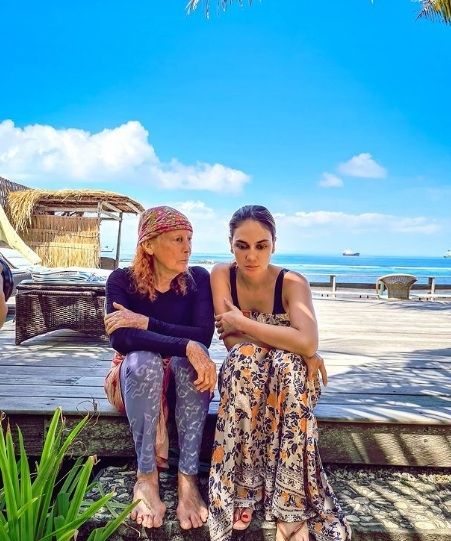 Artis Punya Ibu Bule (Instagram/@lunamaya)